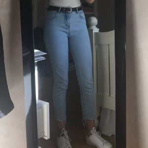 MOM JEANS